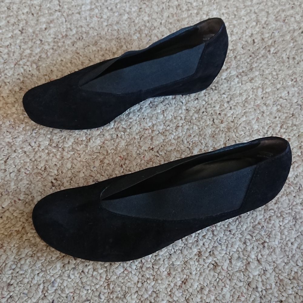 Paul Green Black Suede Covered Wedge Shoes size 9.5